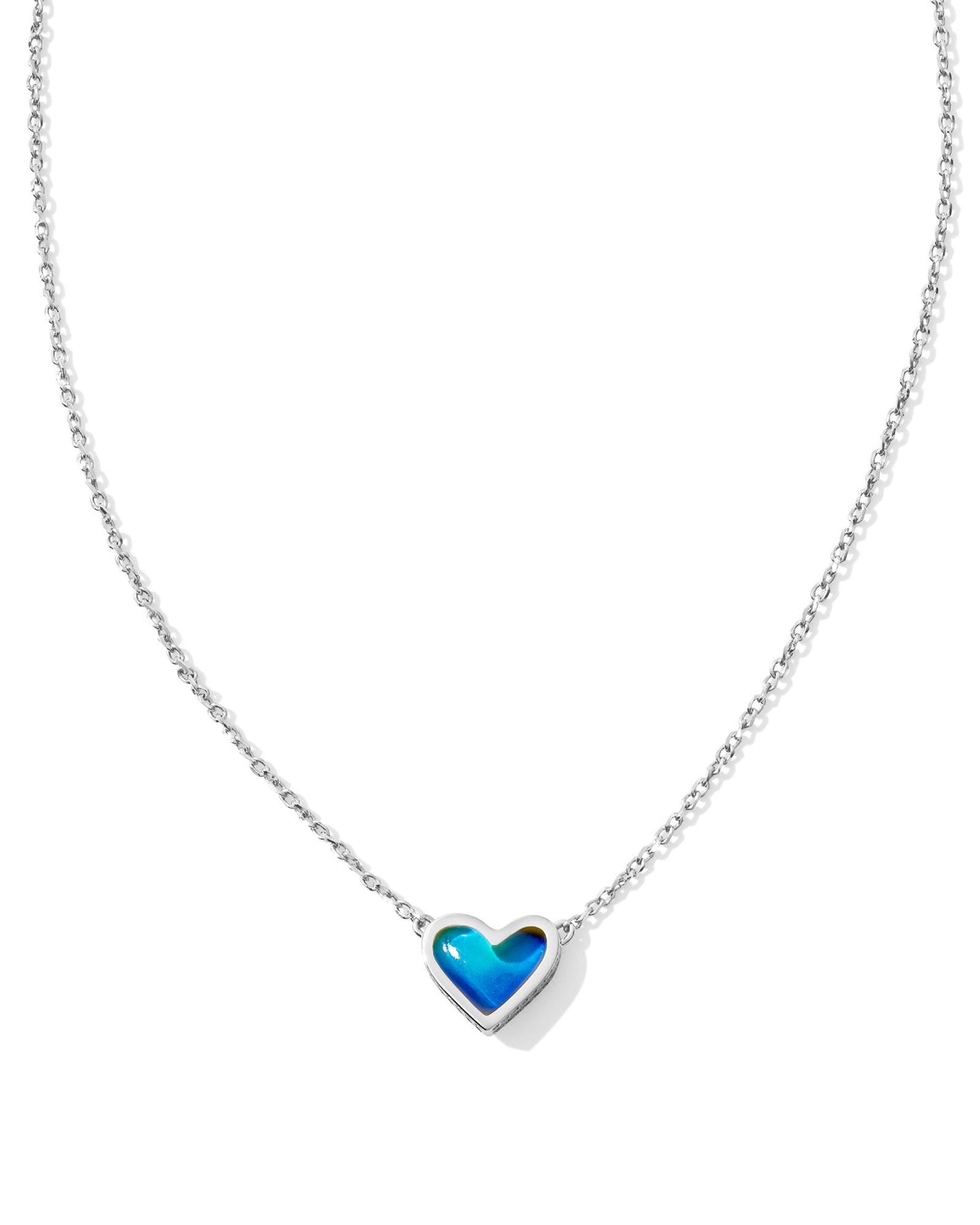 Framed Ari Heart Short Pendant Necklace