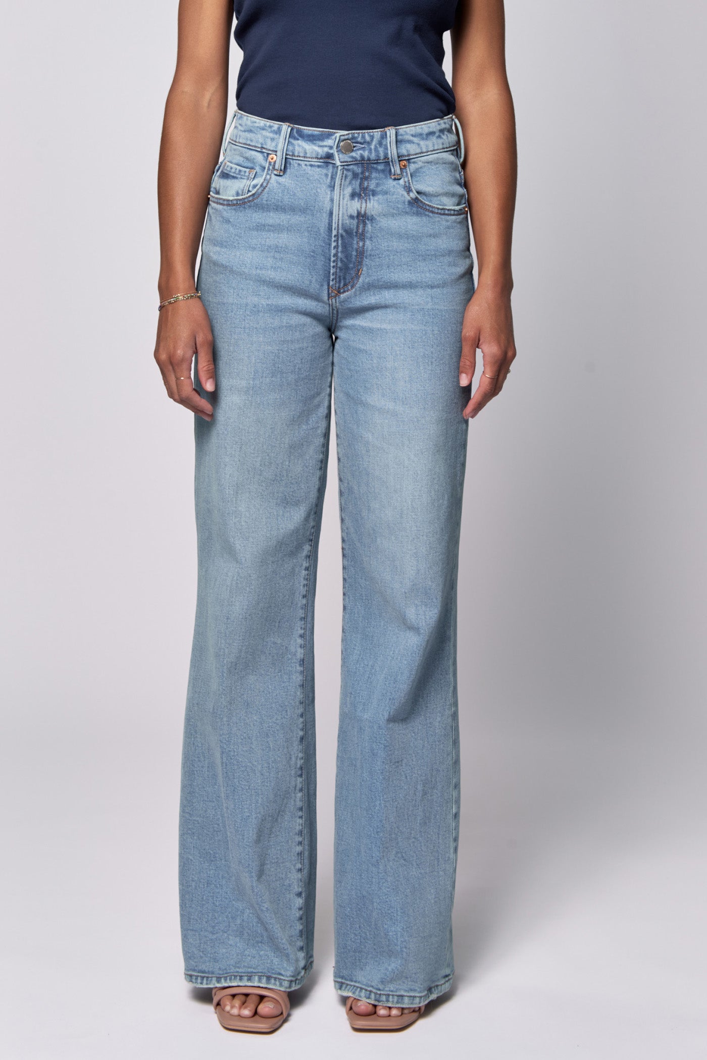 Mid Fiona Wide Leg Jeans - Vintage Flow